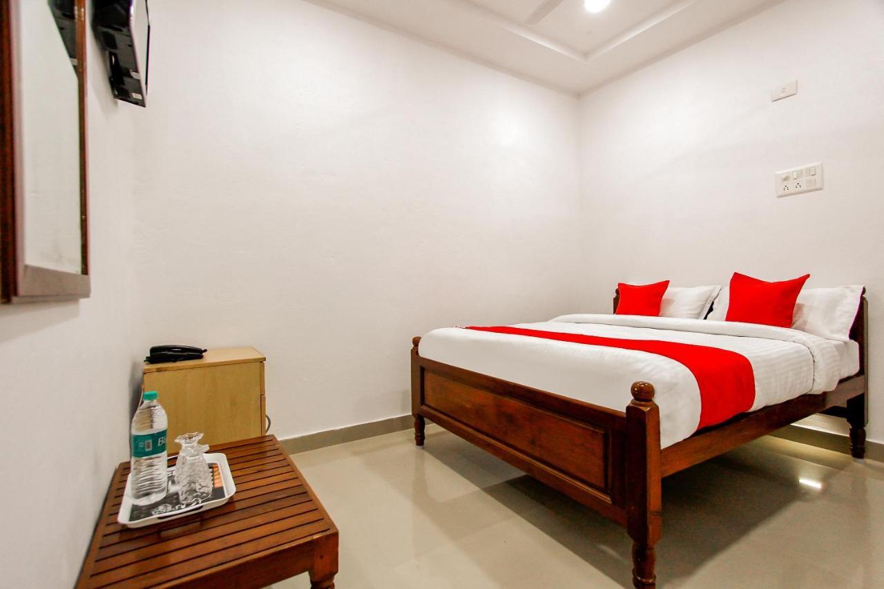 Oyo 69625 Mayuraa Residency Hotel Kumbakonam Exterior foto