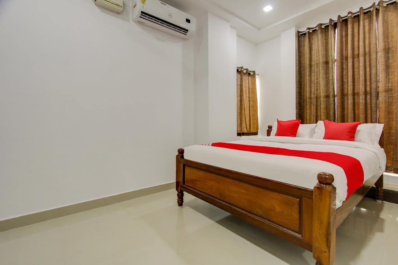 Oyo 69625 Mayuraa Residency Hotel Kumbakonam Exterior foto