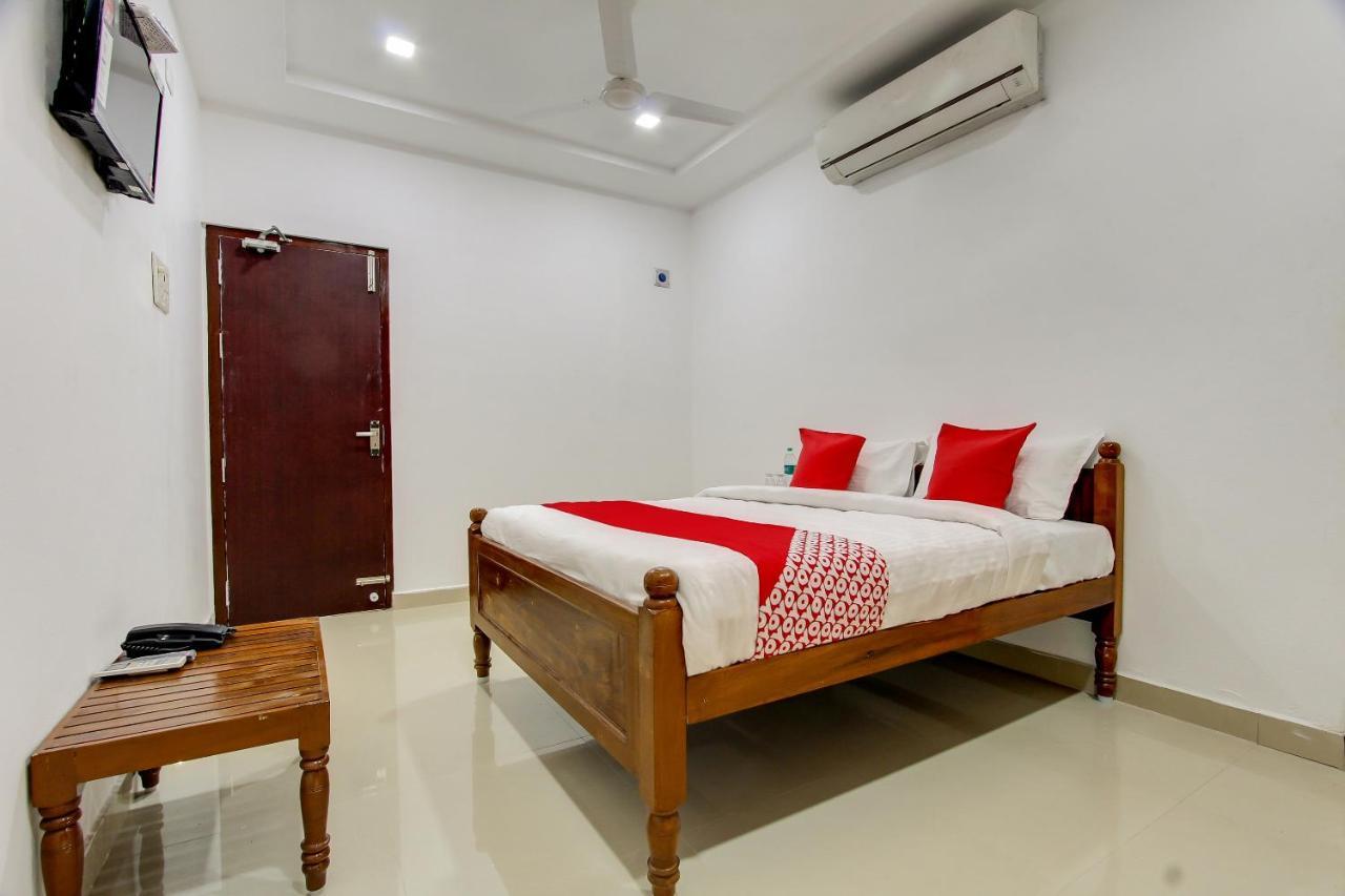 Oyo 69625 Mayuraa Residency Hotel Kumbakonam Exterior foto