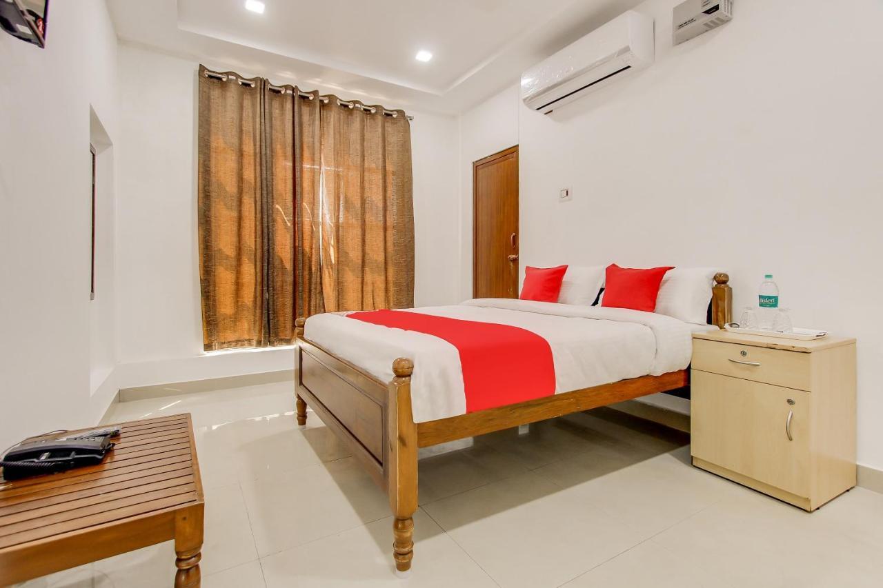 Oyo 69625 Mayuraa Residency Hotel Kumbakonam Exterior foto