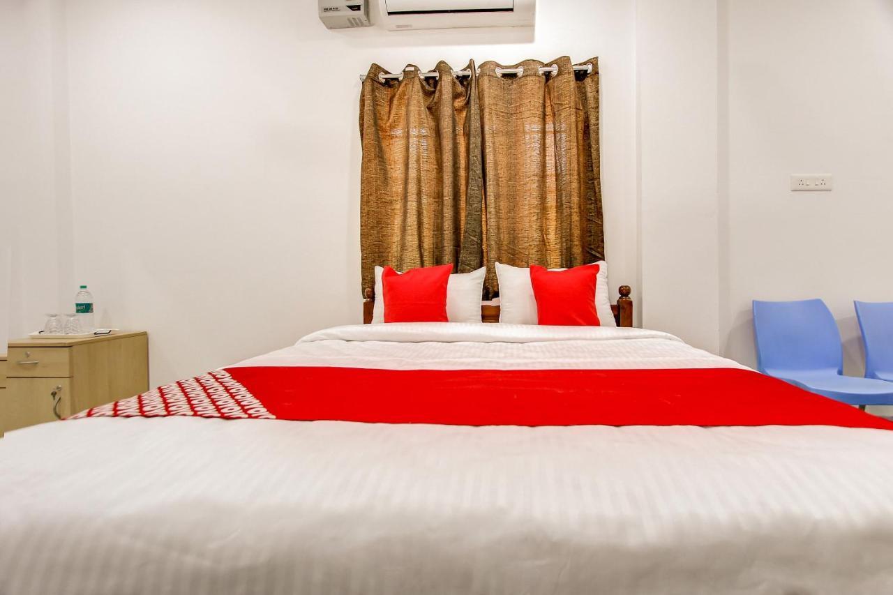 Oyo 69625 Mayuraa Residency Hotel Kumbakonam Exterior foto